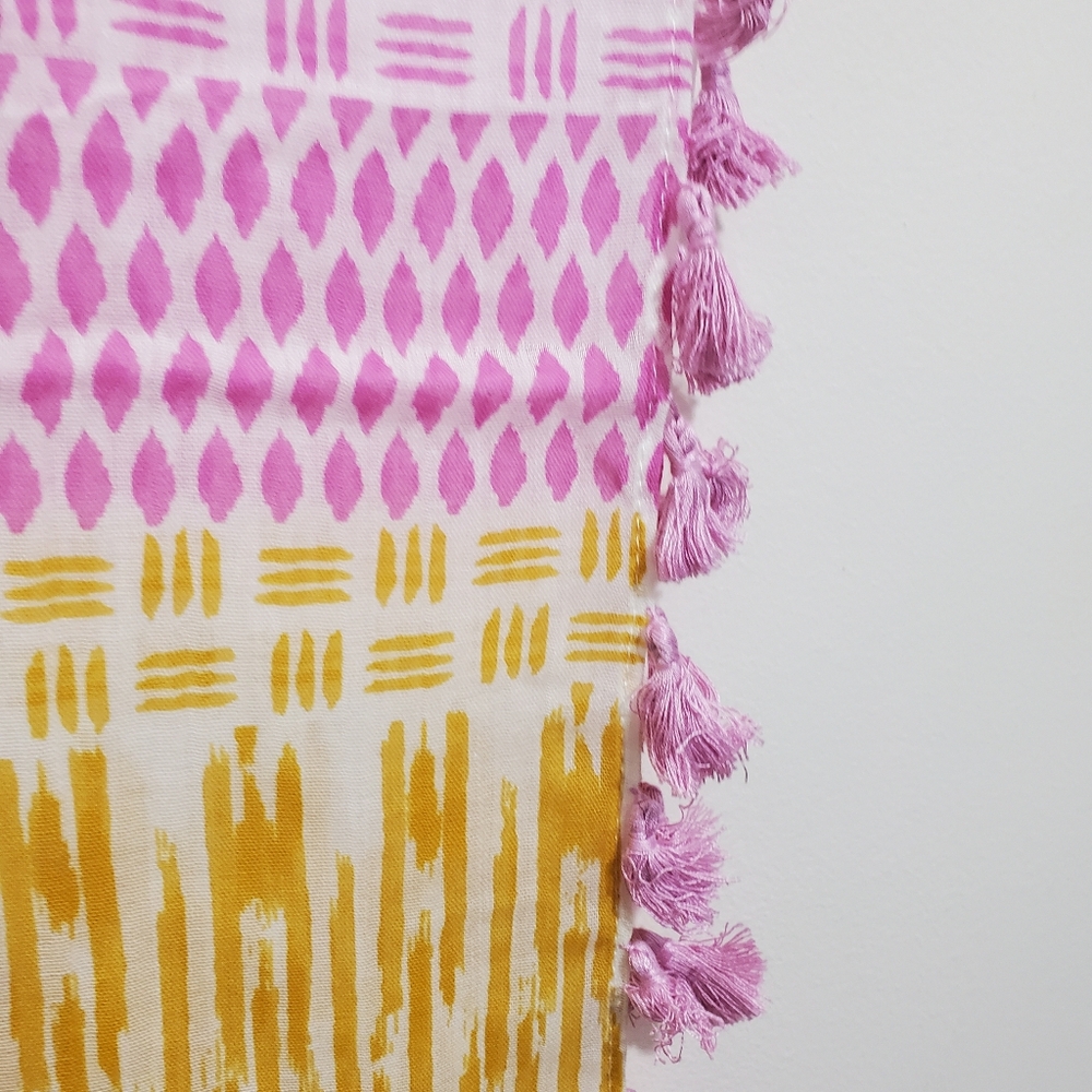 NWT J. Mclaughlin Tapestry Rectangle Scarf Maldive Ikat Pink Orange Tassel Boho - Picture 3 of 7